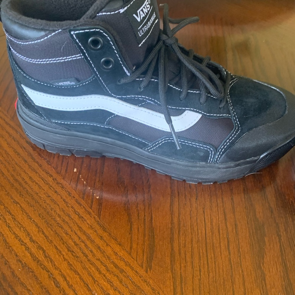 Vans - Picture 5 of 5